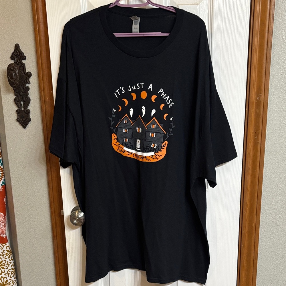 Witch House T-Shirt “It’s Just a Phase “ NWOT
